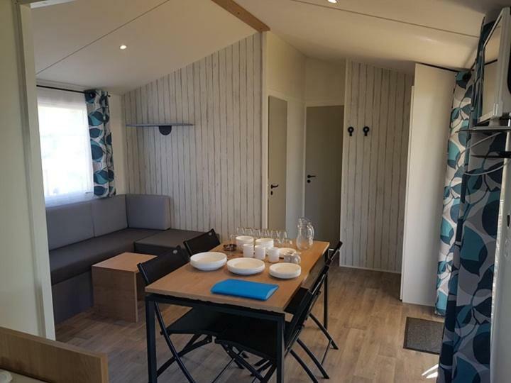 Camping De La Plage - Damgan Bagian luar foto